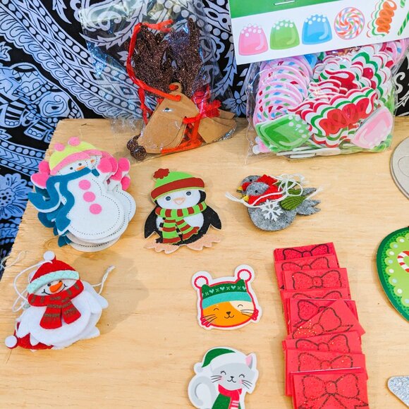 Christmas Paper Crafting Accessories Bundle - Picture 5 of 5